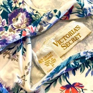 VINTAGE Victoria’s Secret Women’s Bodysuit Wired Bra Snap Crotch Size Petite